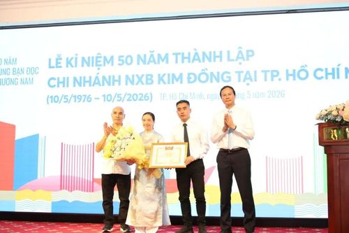 Chi nhánh NXB Kim Đồng tại TPHCM nhận Bằng khen của Trung ương Đoàn