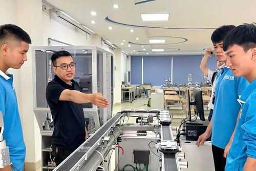 Chuẩn nghề nghiệp giáo viên dạy nghề: Thước đo mới
