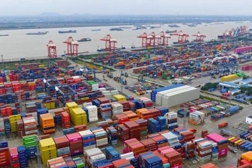 Trung Quốc thông báo xuất khẩu tăng trưởng vượt dự báo trước thềm thượng đỉnh Mỹ-Trung