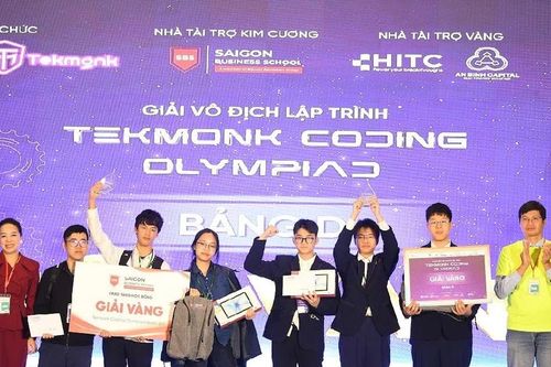 Học sinh giành giải cao VSAR năm ngoái tiếp tục trở lại 'đường đua'