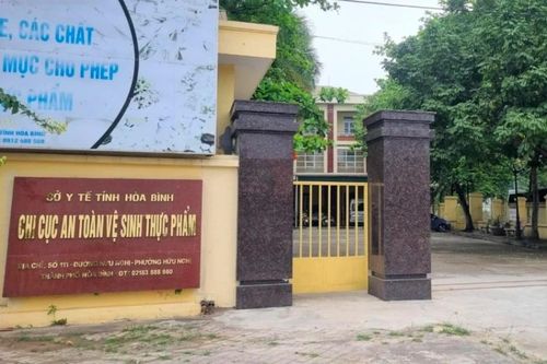 Cựu Chi cục trưởng Chi cục An toàn vệ sinh thực phẩm tỉnh Hòa Bình cũ nhận hối lộ 2,2 tỷ đồng