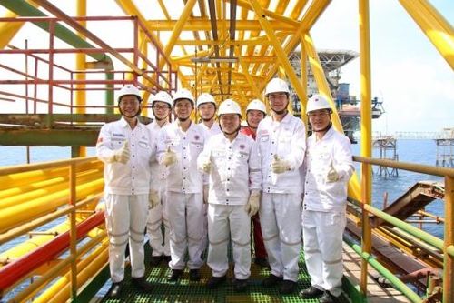 [VIDEO] Đoàn công tác Tổng LĐLĐ Việt Nam thăm, động viên NLĐ Petrovietnam trên các công trình ngoài khơi