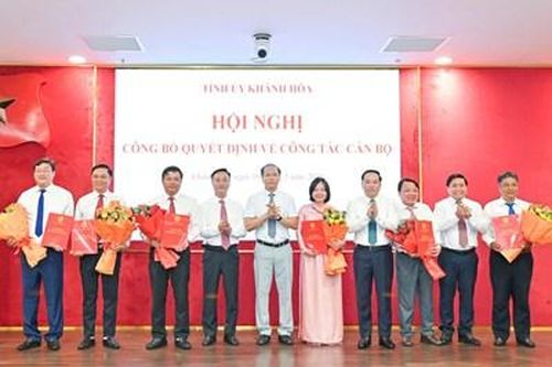 Khánh Hòa điều động, bổ nhiệm loạt cán bộ lãnh đạo sở và địa phương