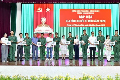 Kết nối gia đình, đơn vị và chiến sỹ mới trong quá trình huấn luyện tân binh