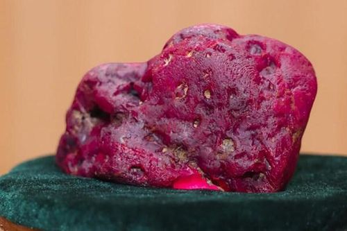 Phát hiện viên ruby khổng lồ tại 'thánh địa đá quý' Mogok
