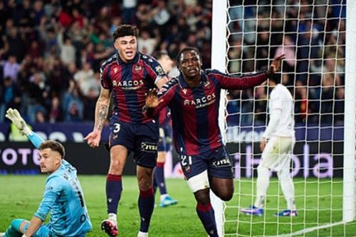 Levante lội ngược dòng 3-2 đầy cảm xúc trước Osasuna tại La Liga