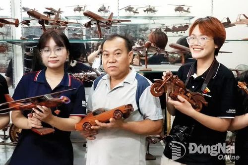 Giữ lửa làng nghề thời đại số