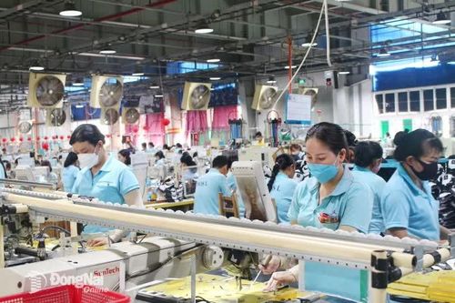 Niềm vui của người lao động khi Ðồng Nai lên thành phố