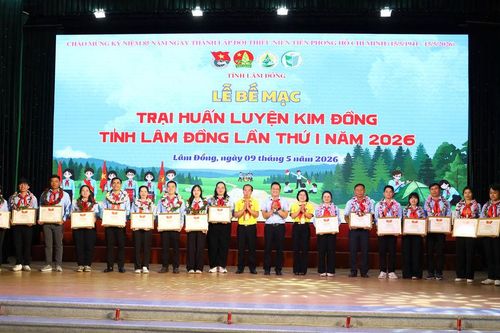 Lâm Đồng trao chứng nhận Huấn luyện viên Kim Đồng cấp I cho 79 trại sinh