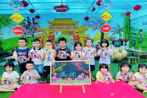 Phú Thọ: Những chiếc khung ảnh mang tình cảm tuổi thơ với Bác Hồ