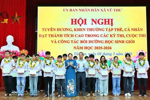 Xã Vũ Thư tuyên dương học sinh giỏi, lan tỏa truyền thống hiếu học
