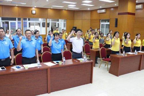 Ra quân hưởng ứng Tháng vận động, triển khai bảo hiểm xã hội toàn dân