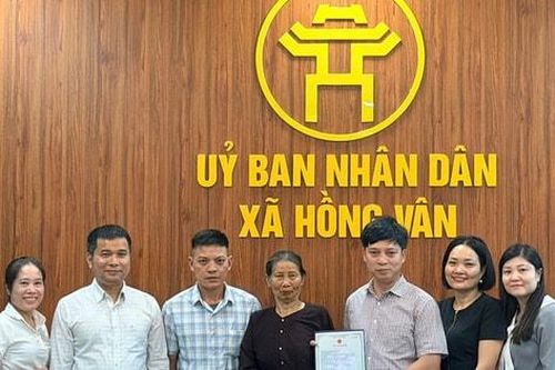 'Tấm giấy thông hành' cuộc đời cho cụ bà 82 tuổi