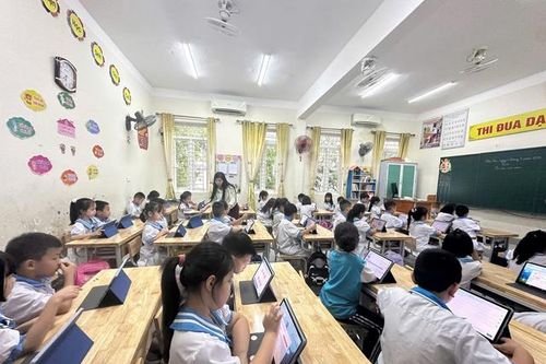 'Lớp học thông minh' gây xôn xao Hà Tĩnh, Hiệu trưởng nói gì?