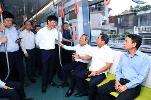 Lãnh đạo thành phố Hà Nội kiểm tra công tác vận hành, đốc thúc tiến độ tuyến Metro Nhổn - Ga Hà Nội