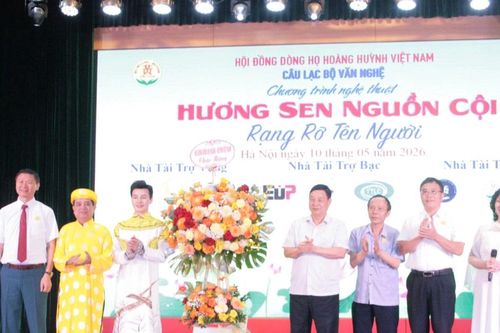 Lan tỏa giá trị nguồn cội qua chương trình giao lưu nghệ thuật về Bác Hồ