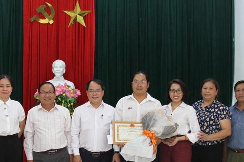 Biểu dương người dũng cảm cứu người đuối nước trên sông Hàn