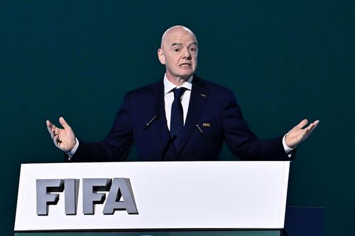Chủ tịch FIFA phục vụ 'tận răng' ai mua vé World Cup 2 triệu USD