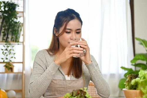 Rõ ràng không ăn nhiều nhưng vẫn béo: BS Nhật chỉ điểm 7 thói quen gây tăng cân