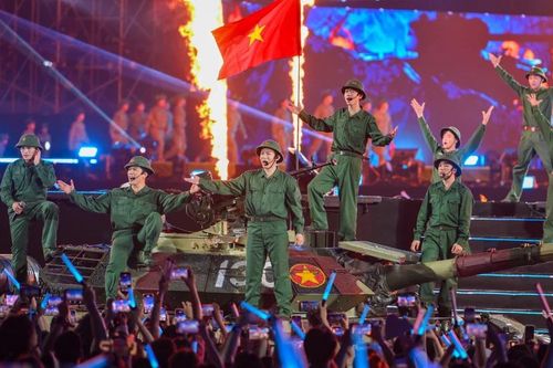 [Ảnh] Sao Nhập Ngũ Concert 2026 - Cuộc đối thoại lịch sử giữa 2 thế hệ 'Tuổi đôi mươi'