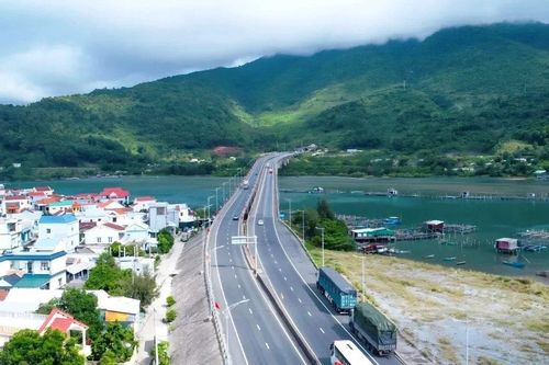 Huế nghiên cứu đầu tư xây thêm cầu vượt đường sắt