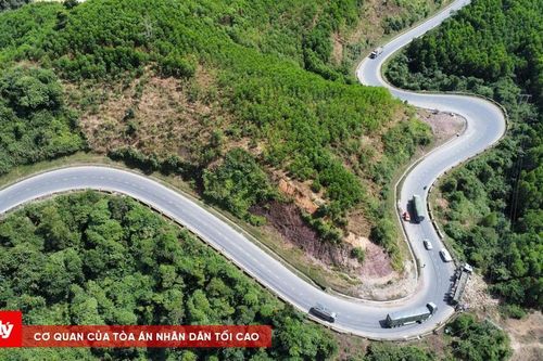 CSGT cảnh báo nguy cơ tai nạn trên đèo Phượng Hoàng