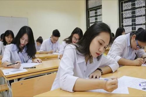 Trước giờ G, cha mẹ tuyệt đối đừng làm 3 điều này nếu không muốn con thêm áp lực thi cử