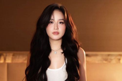 Mai Phương Thúy hiếm hoi nhắc đến hai nàng hậu