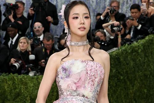 Jisoo sẽ 'lột xác' mạnh mẽ trong album mới?