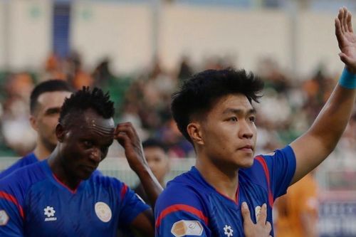 Trung vệ Phạm Lý Đức khiến HAGL lâm nguy