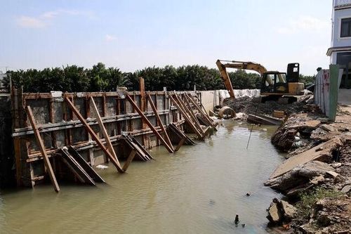 Sạt lở ven sông ở TP. Hồ Chí Minh diễn biến phức tạp