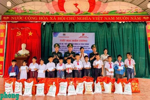 'Tiết học biên cương' lan tỏa niềm tự hào dân tộc nơi vùng cao biên giới tỉnh Điện Biên