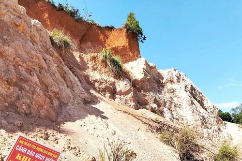 Khẩn trương khắc phục tình trạng sạt lở tại đồi Gò Da
