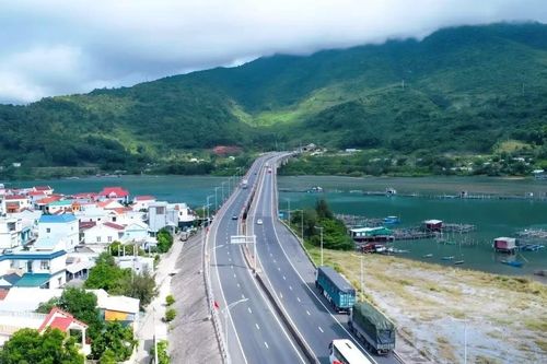 TP. Huế nghiên cứu xây cầu vượt đường sắt tại nút giao Quốc lộ 1 và Nguyễn Văn Linh