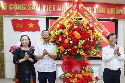 Gặp mặt đoàn đại biểu tỉnh Phú Thọ tham dự Đại hội đại biểu MTTQ Việt Nam lần thứ XI