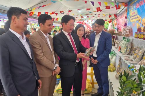 Thương hiệu hàu Quán Hàu
