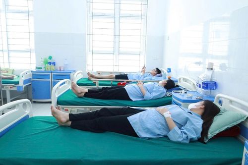 Vụ hơn 60 người ở Nghệ An bị ngộ độc: Phạt tiệm bánh mì 18 triệu đồng