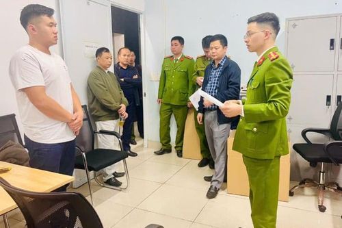 Núp bóng cho thuê lao động, nhóm đối tượng mua bán hóa đơn nghìn tỷ bị khởi tố