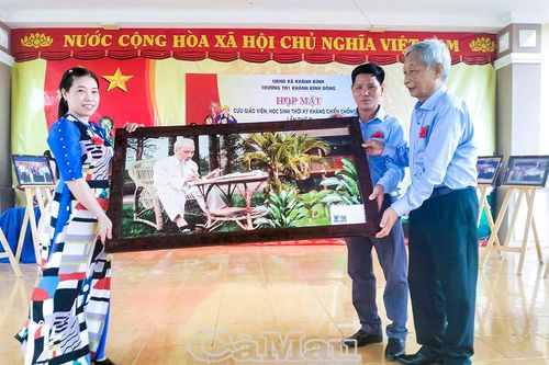 Nhớ mãi thời gieo chữ giữa mưa bom