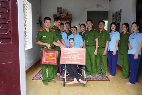 Công an TP Hà Nội: Phong trào 'Ba nhất' lan tỏa từ những hoạt động nghĩa tình, sẻ chia cùng đồng đội