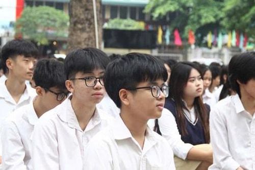 Không vào trường công, nhiều học sinh đang đi lối khác để thành công