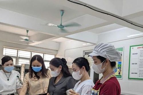 Xã An Khánh siết chặt vệ sinh an toàn thực phẩm tại trường học và hàng quán