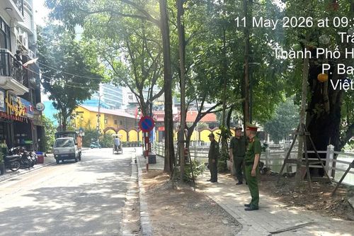 'Xóa sổ' các điểm trông giữ xe tự phát trên phố Trấn Vũ