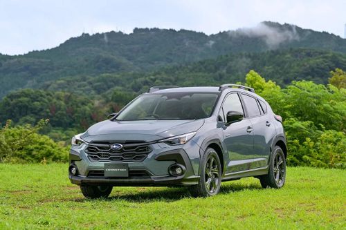 Chủ xe Subaru 'khóc thét' vì đỗ xe, tắt máy vẫn hết ắc quy
