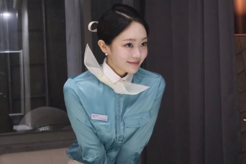 Đồng phục tiếp viên hàng không Hàn Quốc gây bão MXH