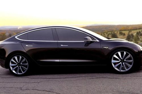 Ôtô điện Tesla sau 7 năm sử dụng - pin 'già', xe vẫn khỏe