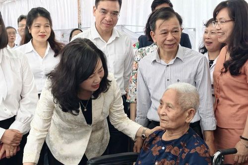 Hàng nghìn người dân Hải Phòng được khám bệnh miễn phí