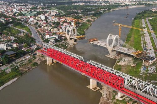 Cầu Đuống mới dự kiến thông xe vào tháng 9 sau gần 3 năm thi công