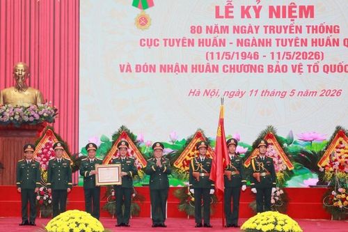 Công tác tư tưởng trong quân đội phải luôn 'đi trước, mở đường'
