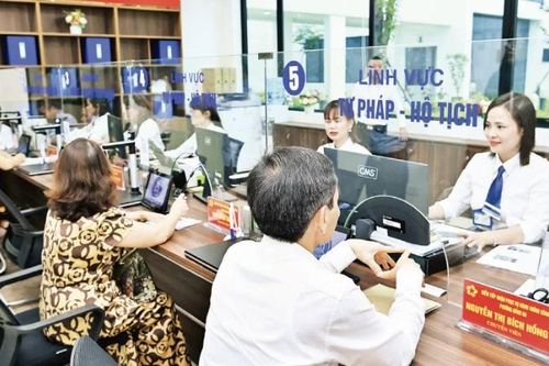 Khi người dân là trung tâm, Nhà nước chủ động phục vụ
